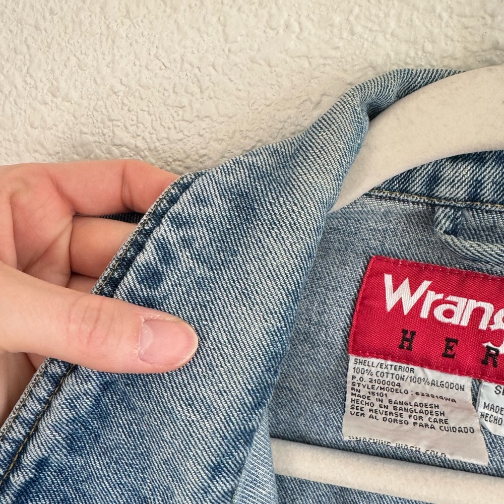 VTG Wrangler Hero Womens Small Trucker Denim Western Jacket 90s Gorpcore Worn In - Picture 10 of 11